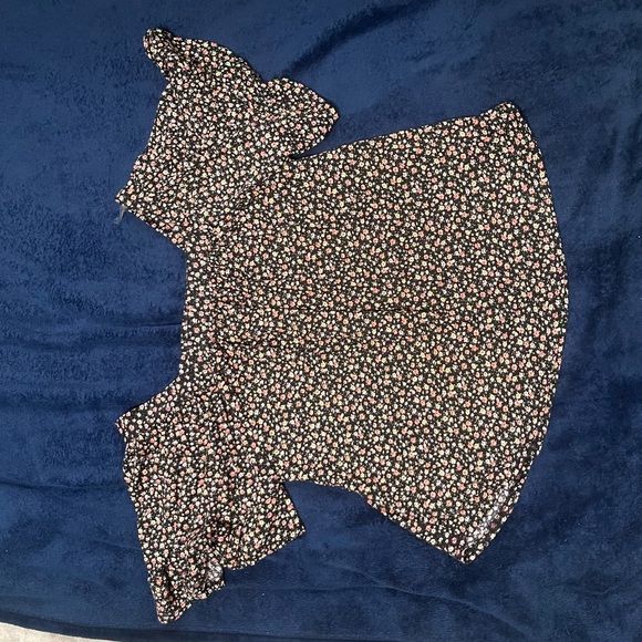 Emerald Floral Maternity Blouse - Picture 1 of 3